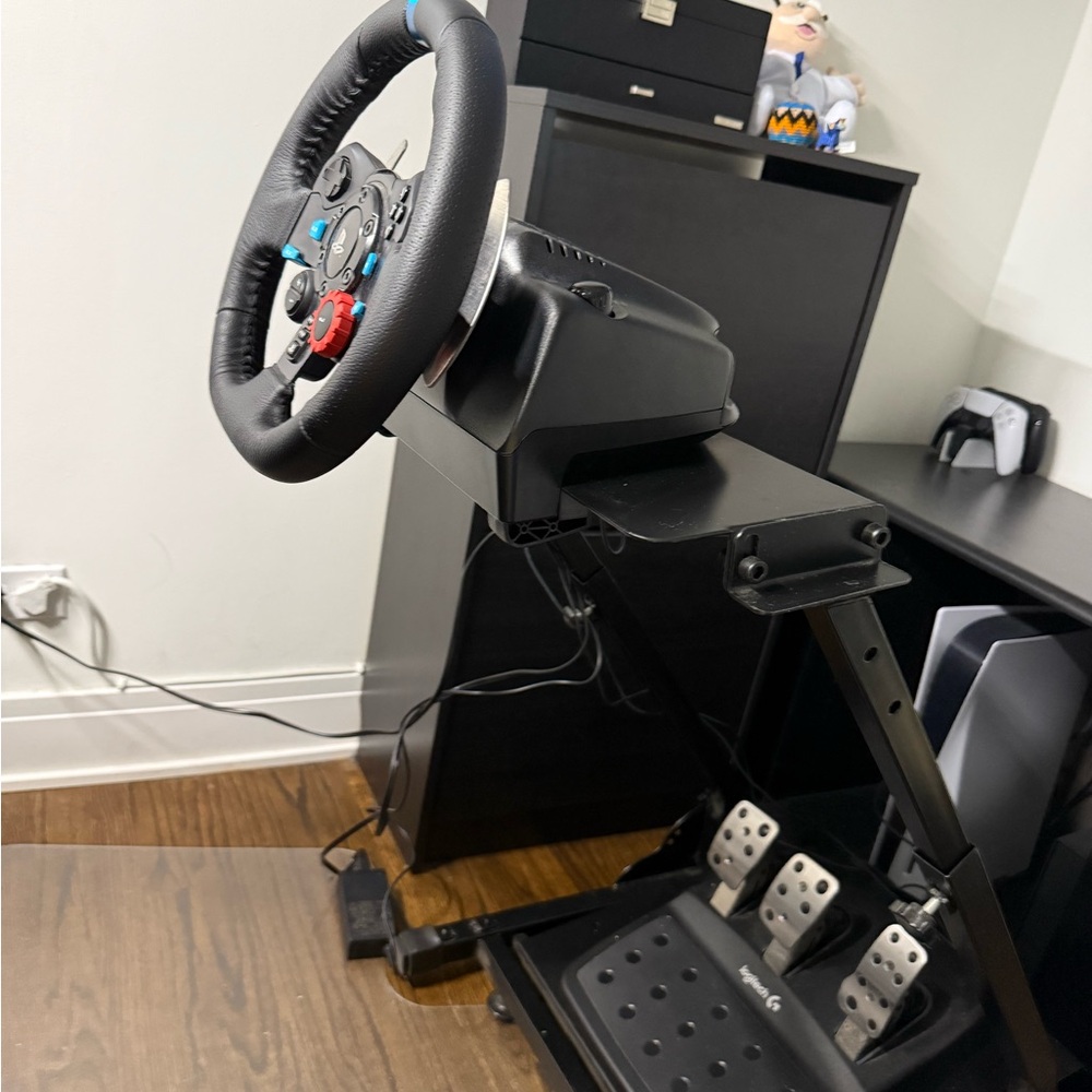 Logitech G29 (PlayStation) Steering Wheel with Pedals and Stand